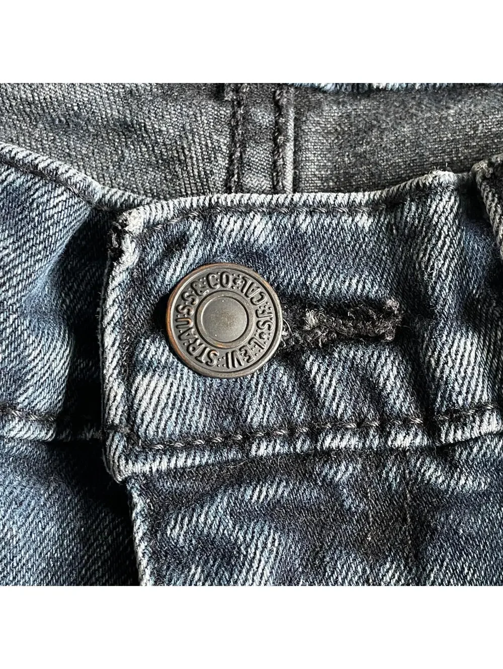 Levi’s 511 Slim Fit Jeans 34x32 Dark Wash Mens Classic Style